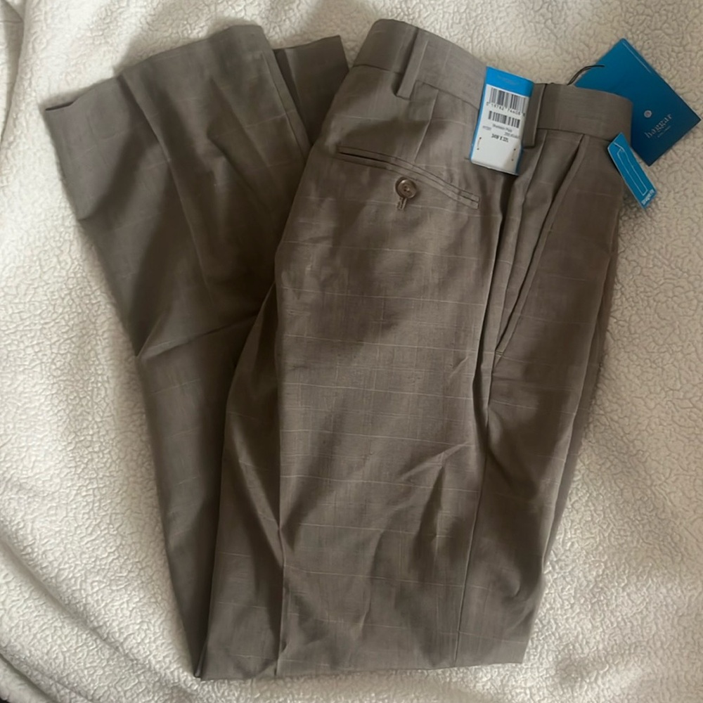 Hagger. 34w 32L. Brand new with tags. Mens dress pants